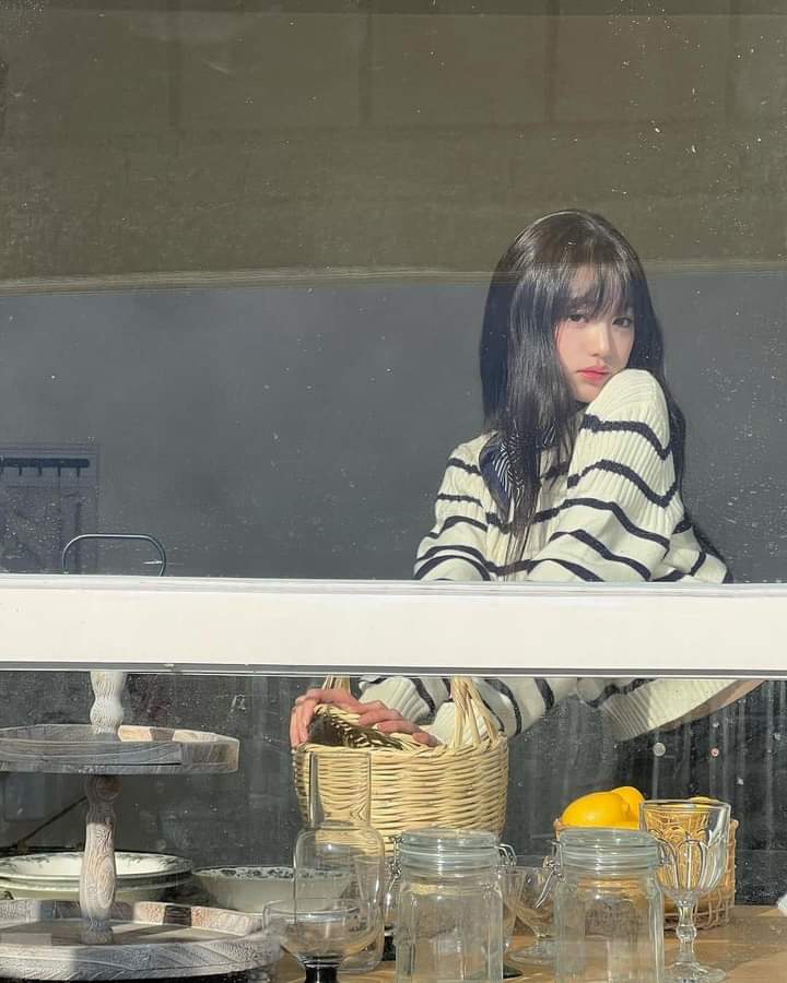 Behind-the-scenes cut of Jang Wonyoung (IVE)