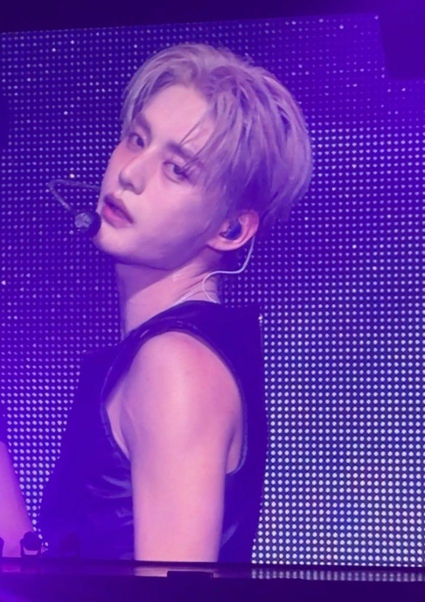 Recent activity shot of Kim Jiwoong (ZEROBASEONE)