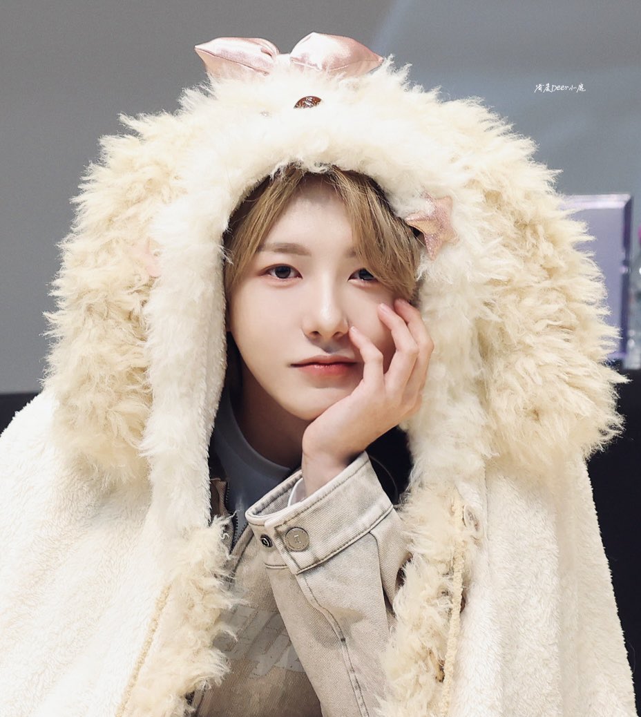 Feed komunitas K-pop terpanas hari ini