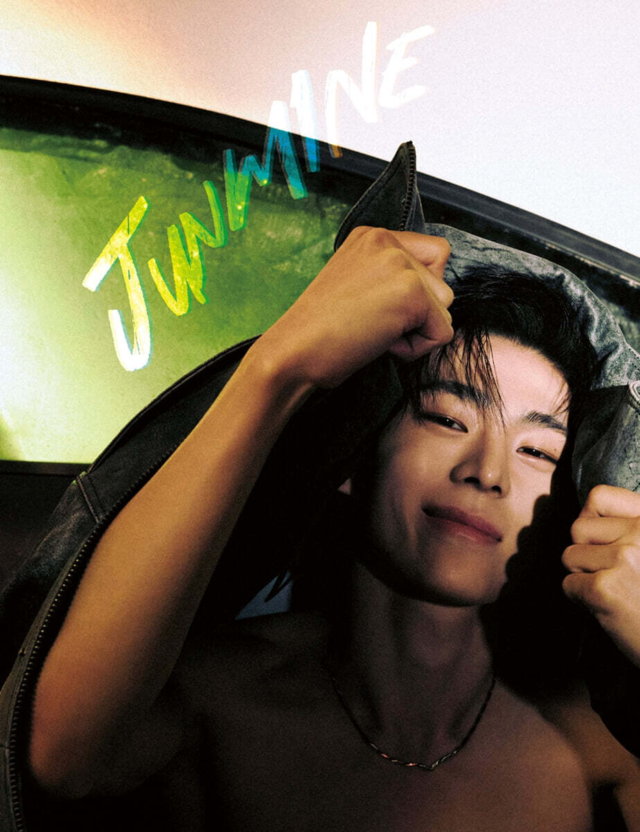 A moment captured by Kim Junmin (WHIB)'s fan