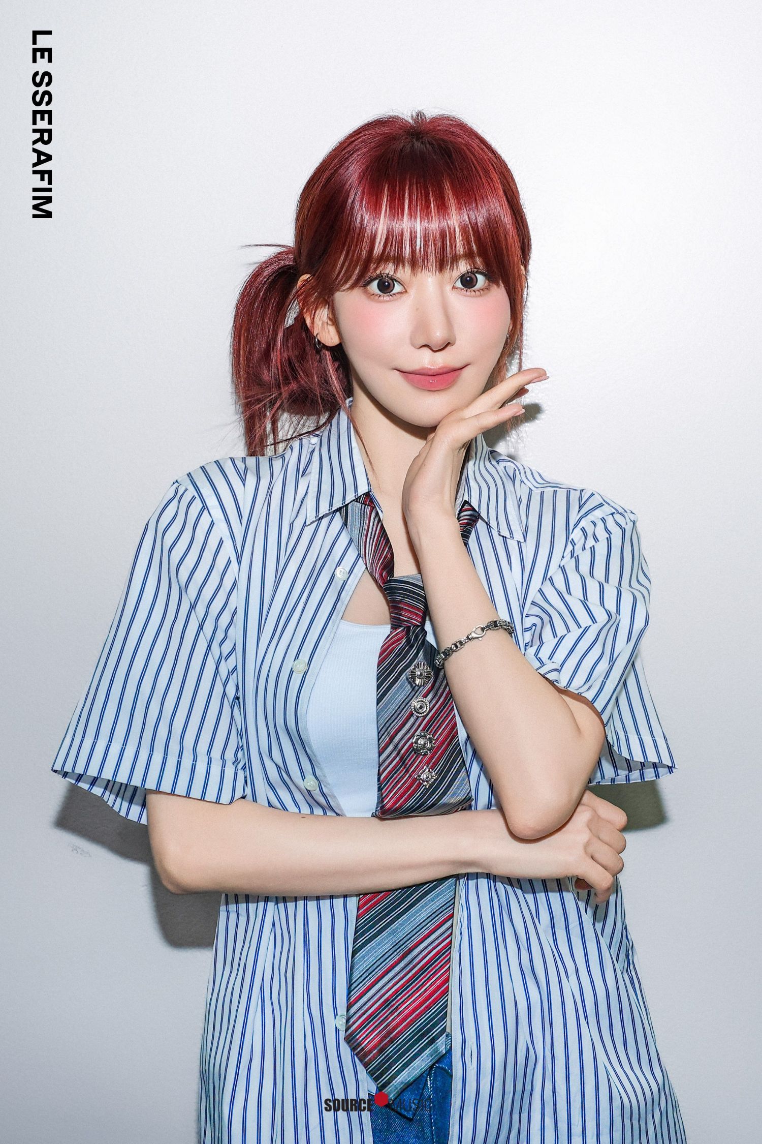 Behind-the-scenes cut of Sakura (LE SSERAFIM)