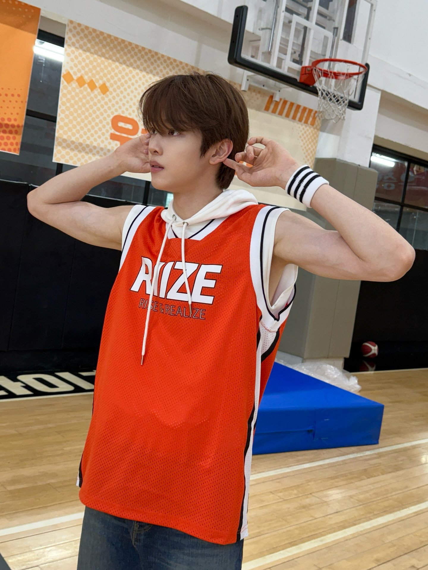 Recent activity shot of Sungchan (RIIZE)