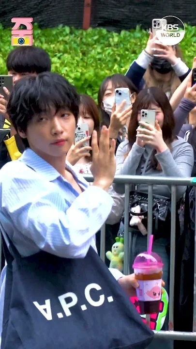 Today's most popular wallpaper in the Jeong Sewoon community