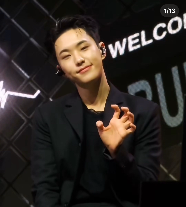 Recent activity shot of Hoshi (SEVENTEEN)