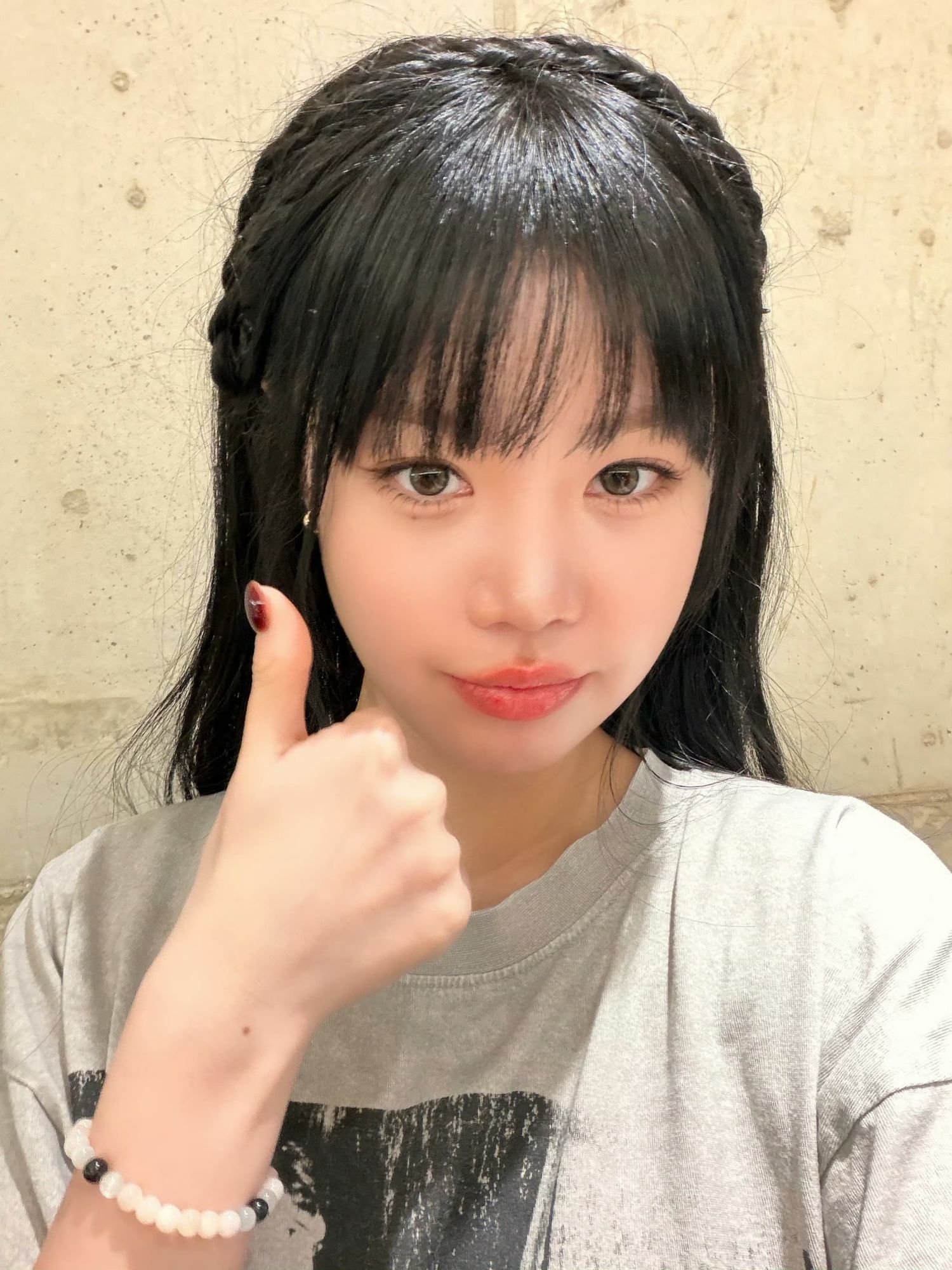 A moment captured by Soojin's fan