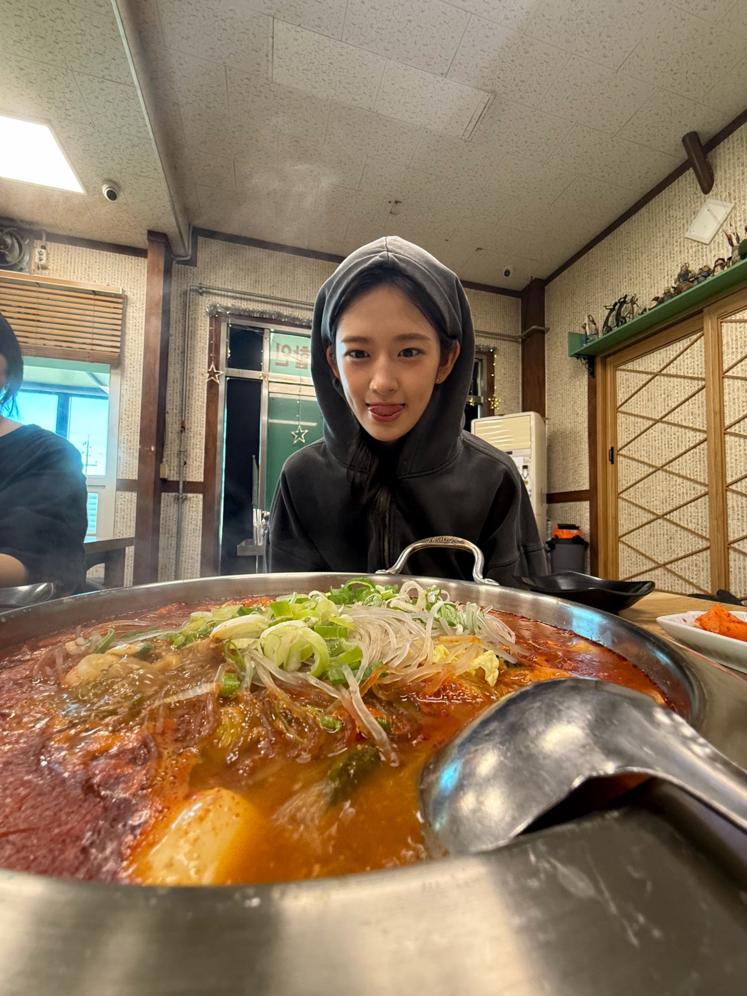 안유진 (IVE) 최근 활동샷