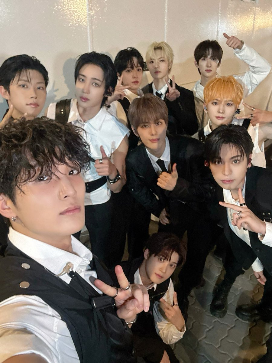 A moment captured by Xikers's fan