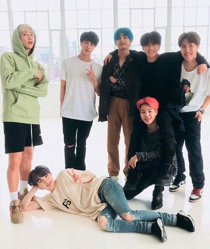 Behind-the-scenes cut of BTS