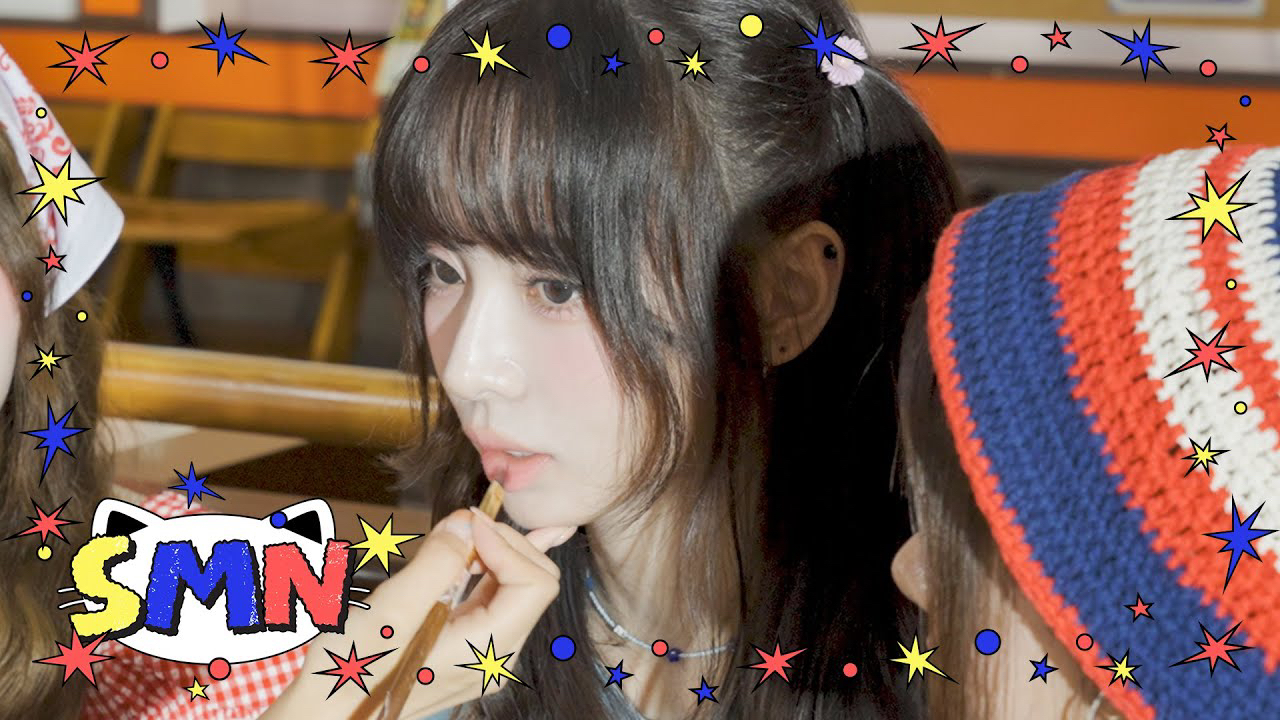 Behind-the-scenes cut of Hitomi (SAY MY NAME)