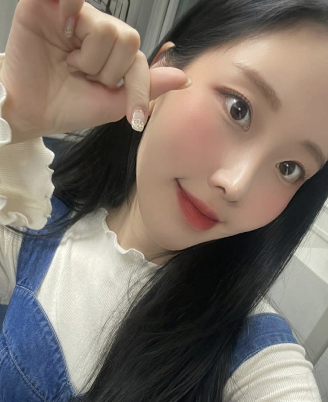 A moment captured by Nayun (MOMOLAND)'s fan