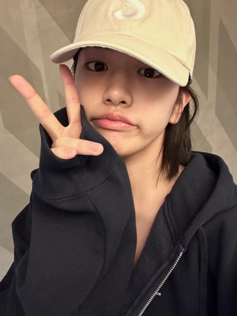 안유진 (IVE)의 비하인드 컷