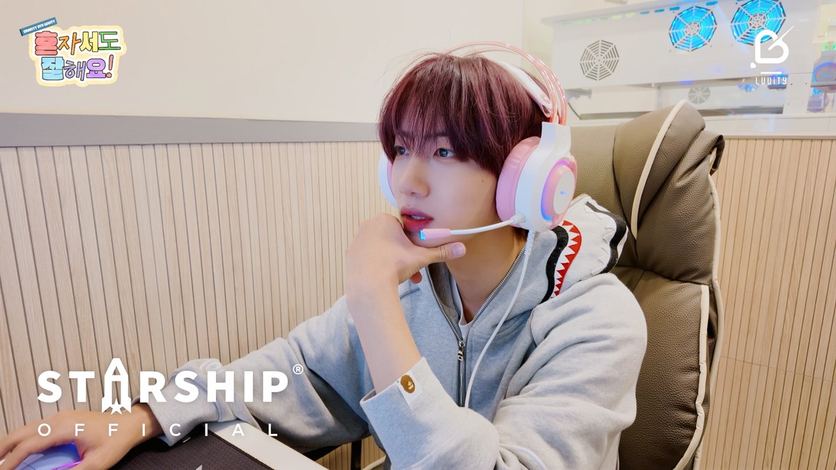 Latest photo of CRAVITY