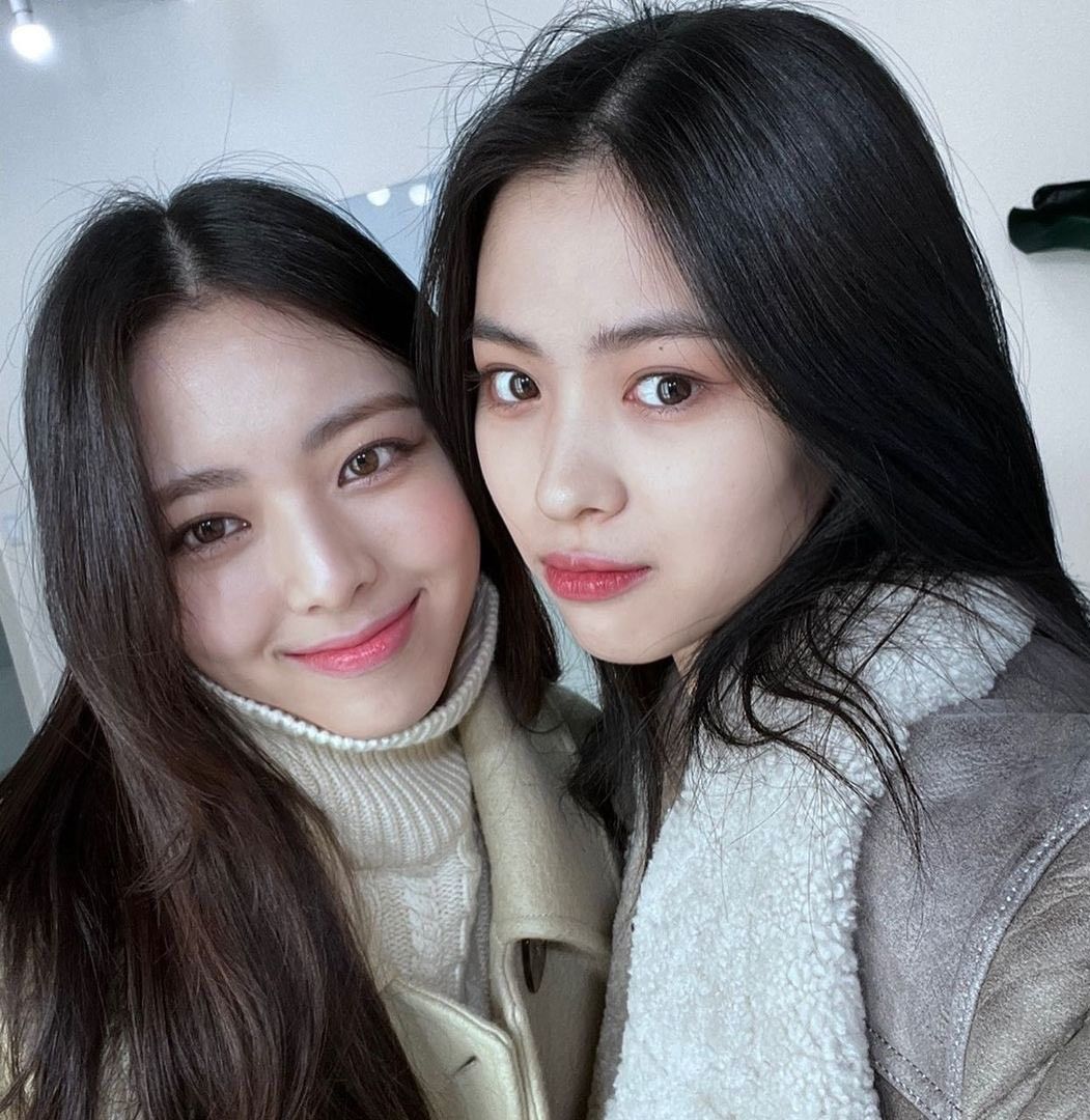 Behind-the-scenes cut of ITZY