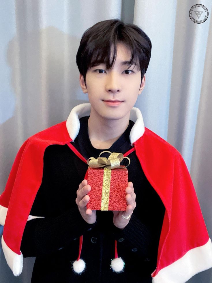 Behind-the-scenes cut of Wonwoo (SEVENTEEN)