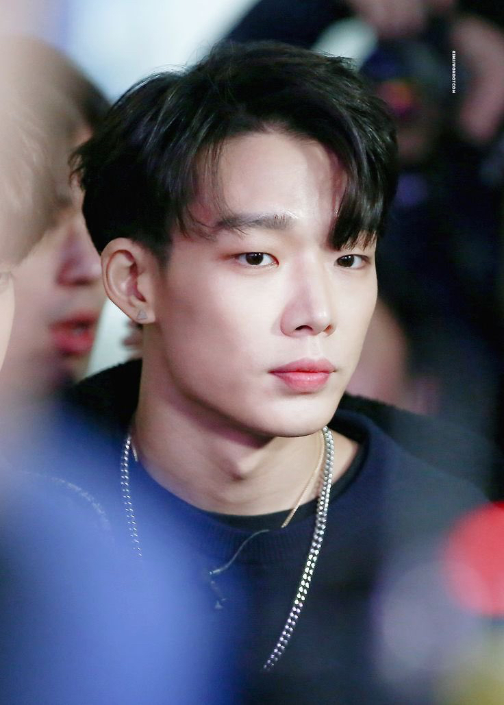 A moment captured by BOBBY (iKON)'s fan