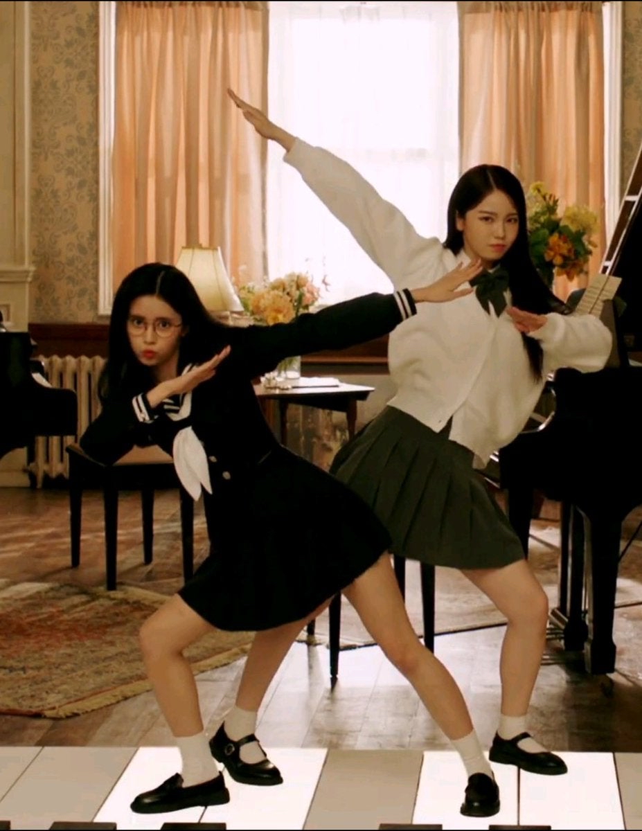 Ayaka (NiziU)的最新照片