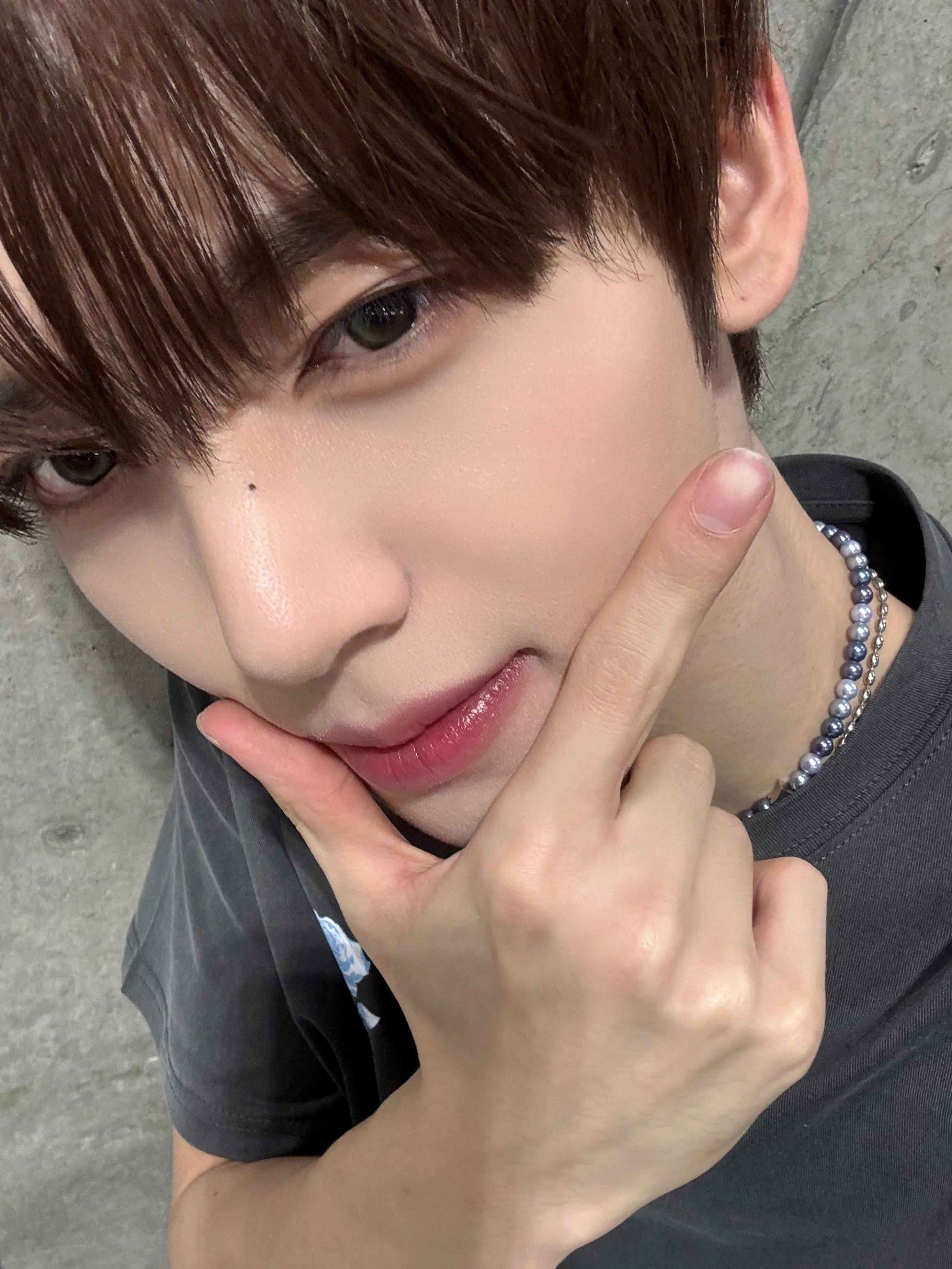 Behind-the-scenes cut of Han Yujin (ZEROBASEONE)