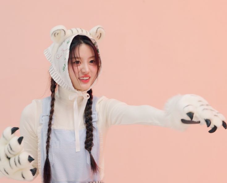 Recent activity shot of Minju (ILLIT)