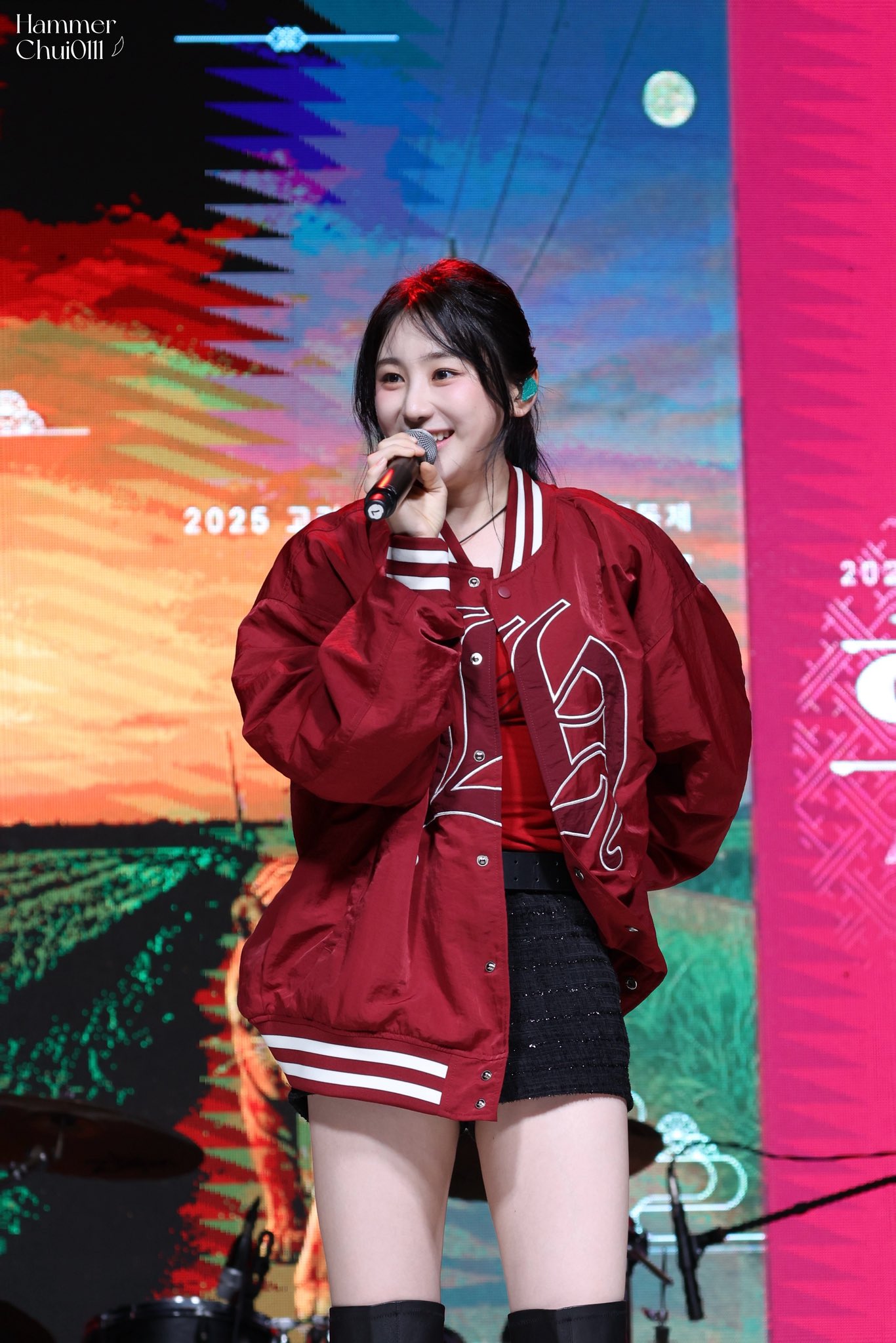 Behind-the-scenes cut of Lee Chaeyeon