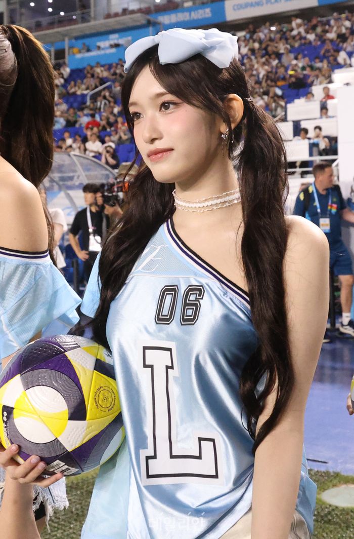 イソ (IVE)の最近の活動写真