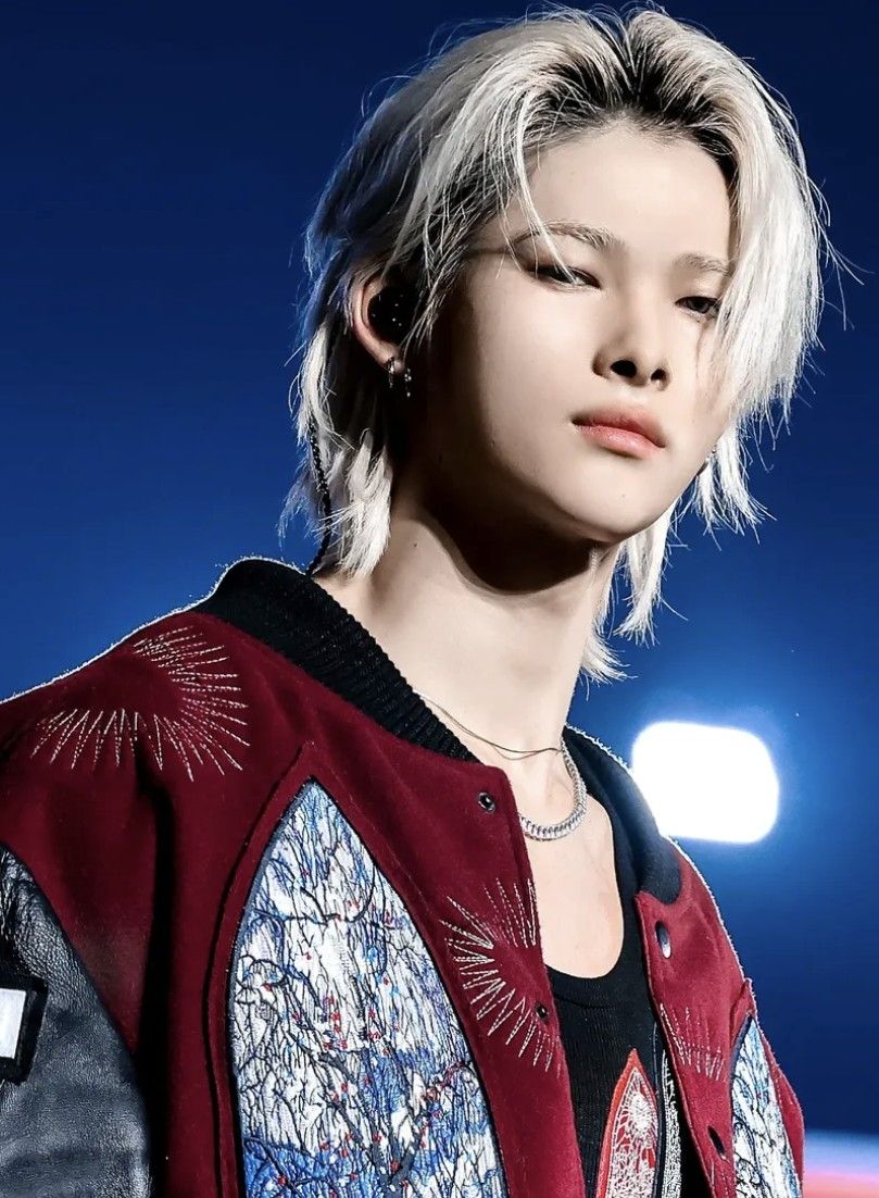 Foto terbaru NI-KI (ENHYPEN)