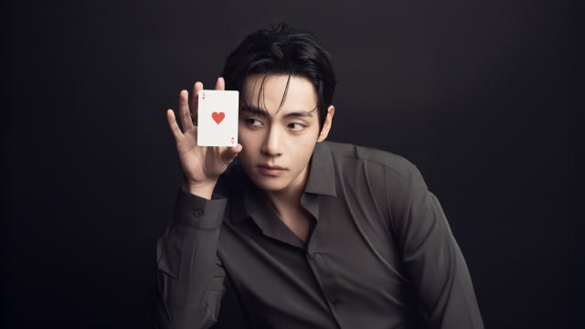 Recent activity shot of V (BTS)