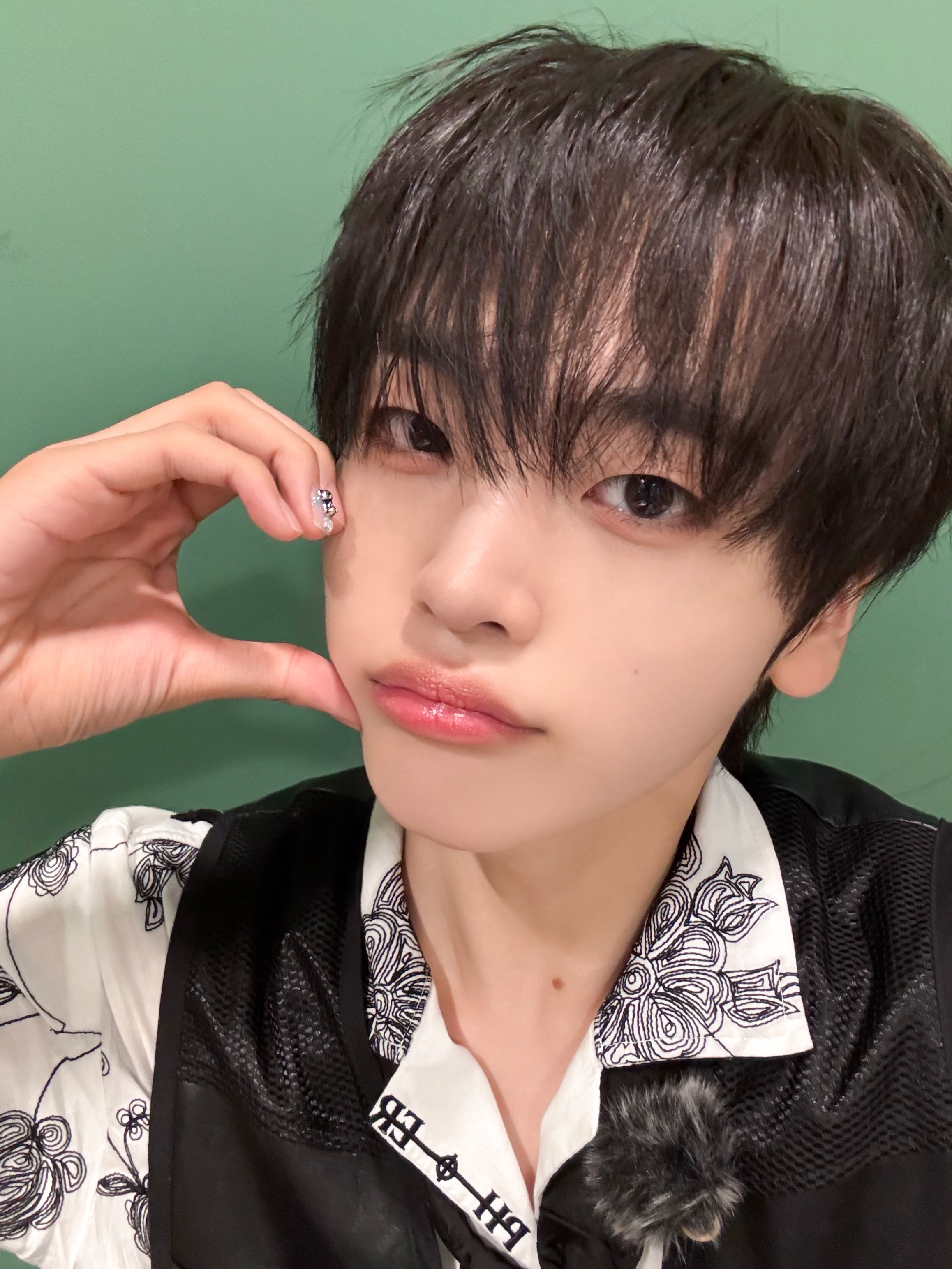 Recent activity shot of Hyeongjun (CRAVITY)