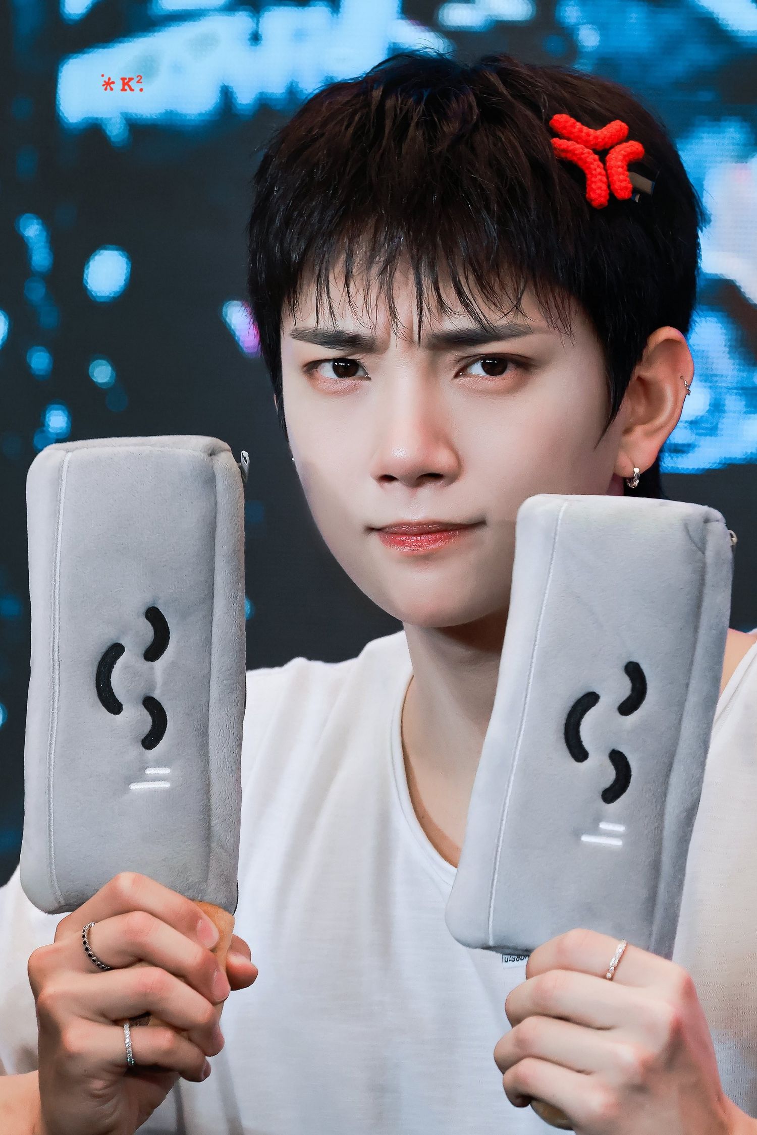 Behind-the-scenes cut of Joshua (SEVENTEEN)
