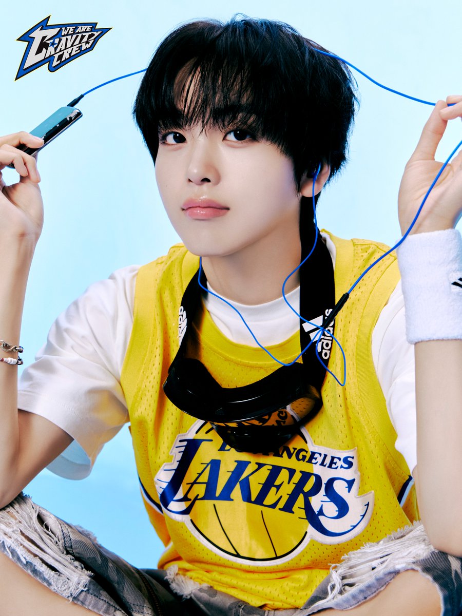 Behind-the-scenes cut of CRAVITY