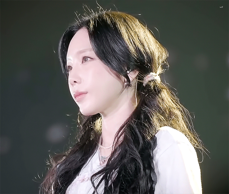 A moment captured by Taeyeon (Girls' Generation)'s fan