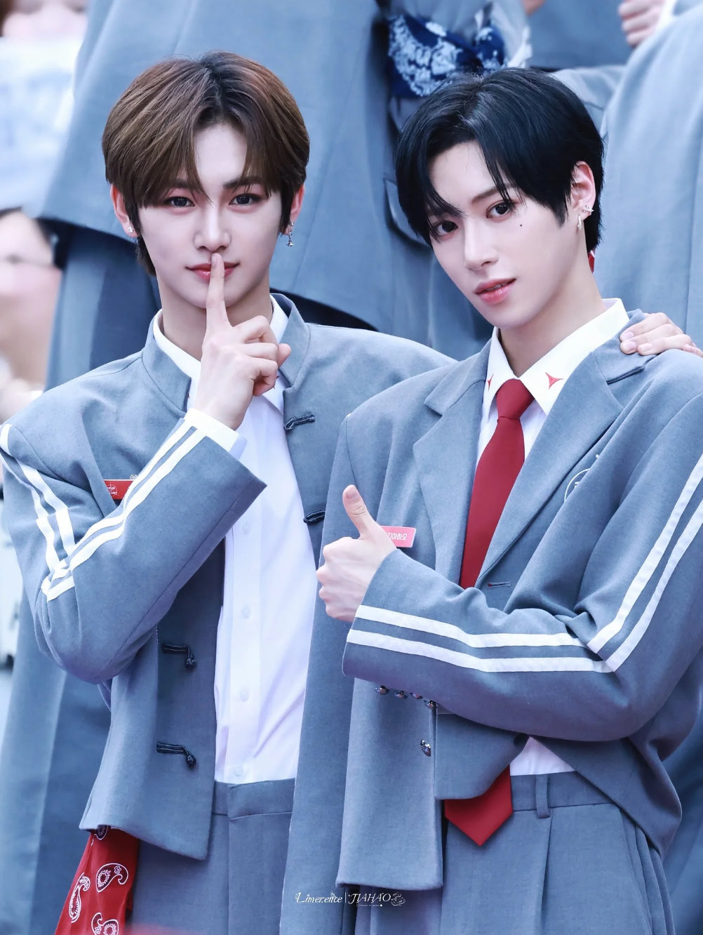 Today's hottest K-pop community feed