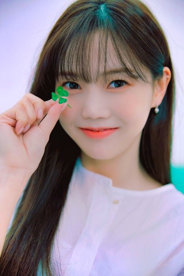 ヒョジョン (OH MY GIRL)の最近の活動写真