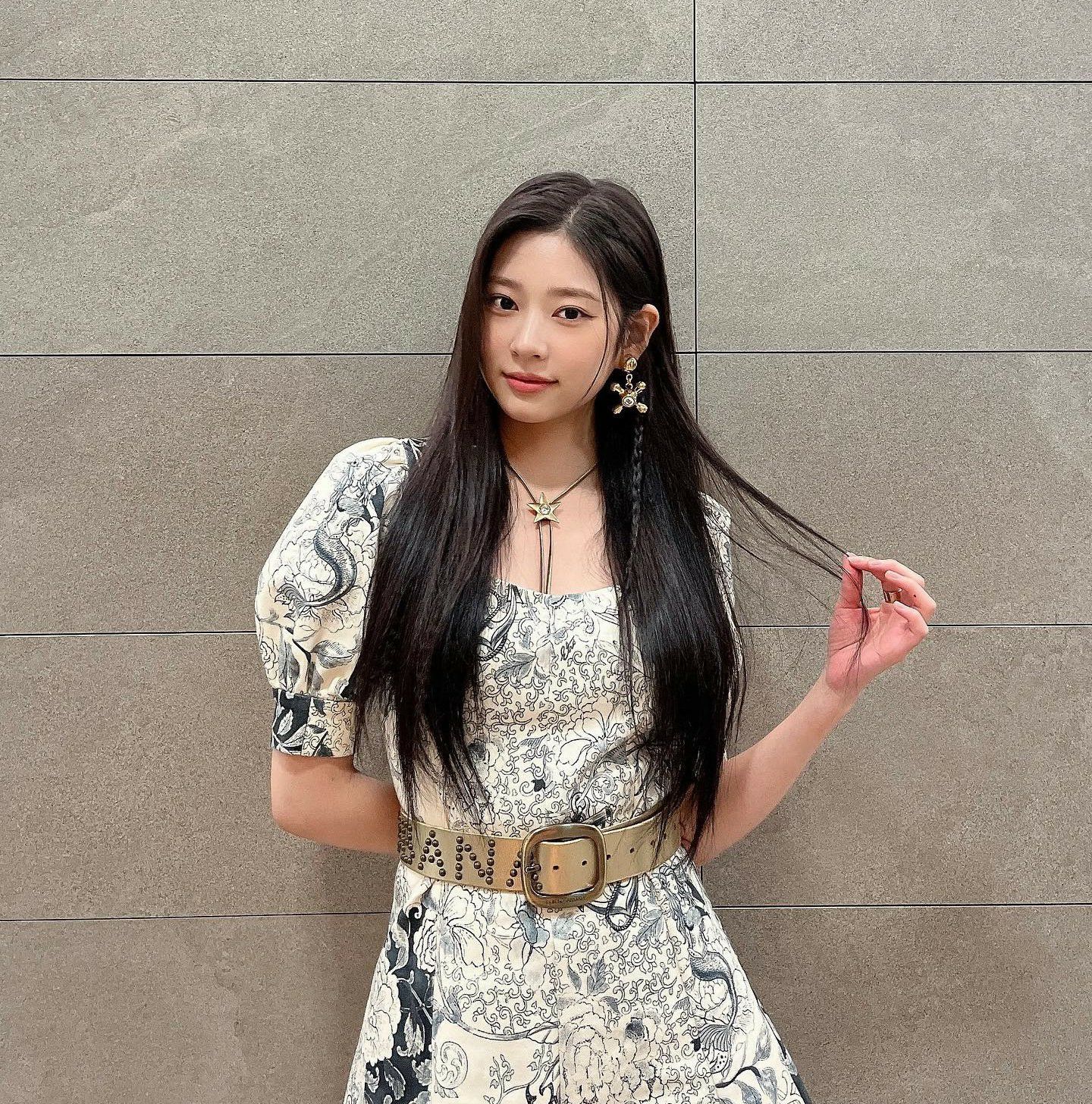 A moment captured by Kim Minju's fan