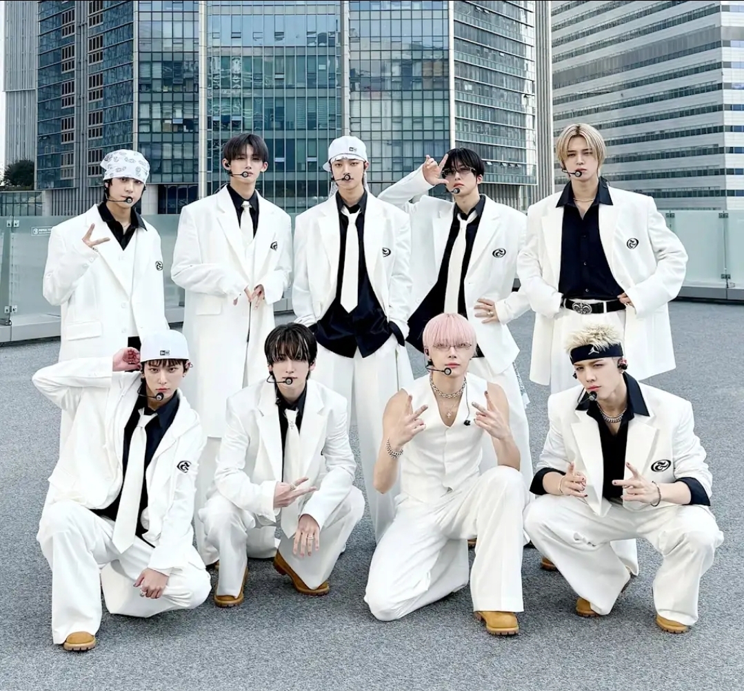 Latest photo of K (&TEAM)