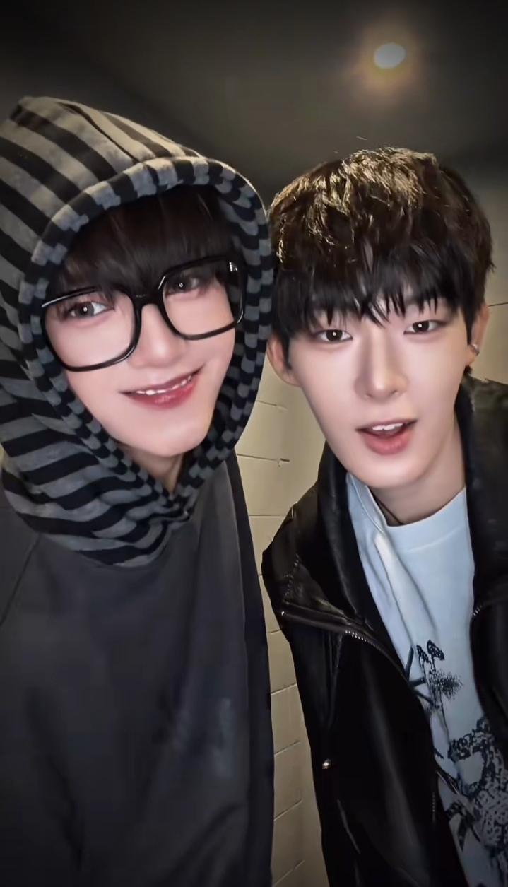 Latest photo of JL (AHOF)