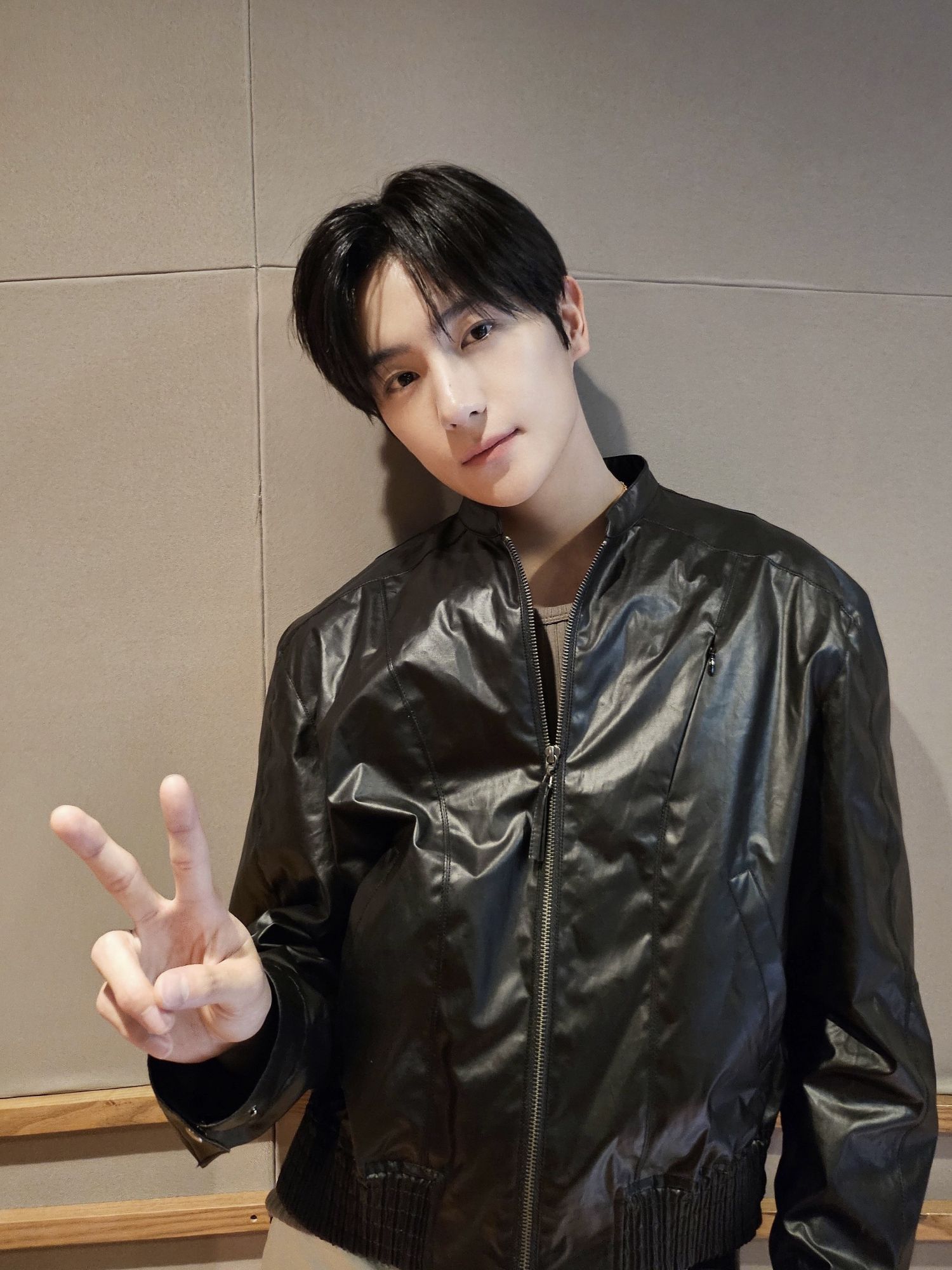 A moment captured by Hyunjae (THE BOYZ)'s fan