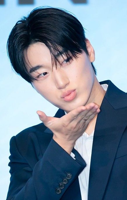 Behind-the-scenes cut of San (ATEEZ)