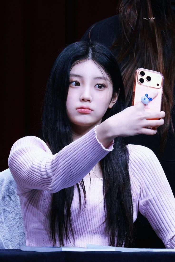 Behind-the-scenes cut of Wonhee (ILLIT)