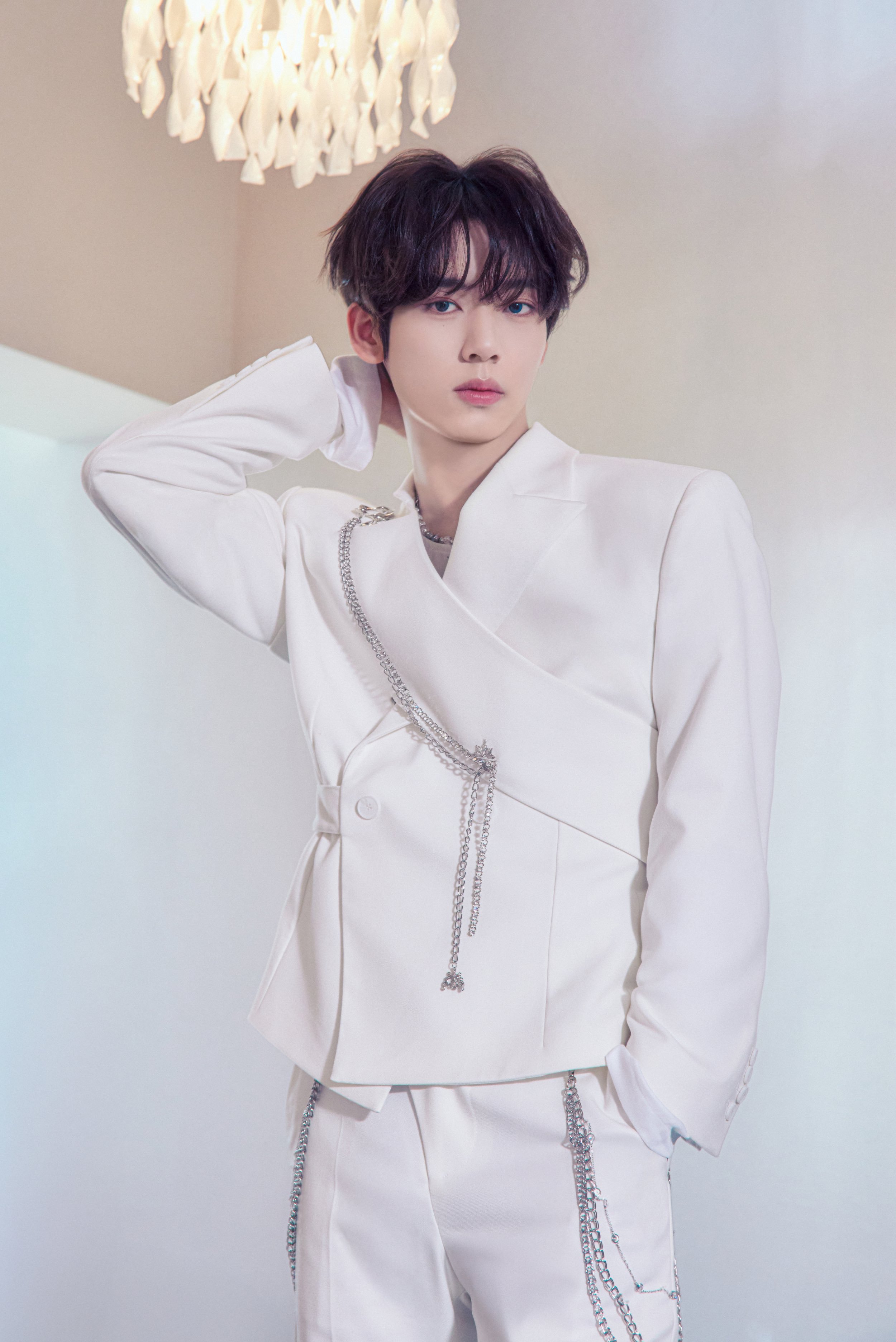 Potret di balik layar Han Yujin (ZEROBASEONE)