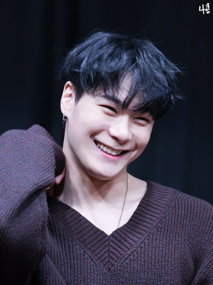 Latest photo of Moonbin (ASTRO)
