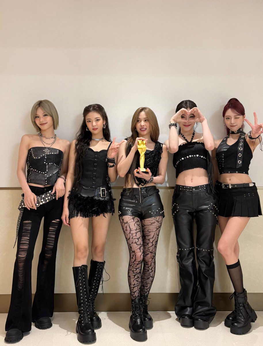 Recent activity shot of ITZY
