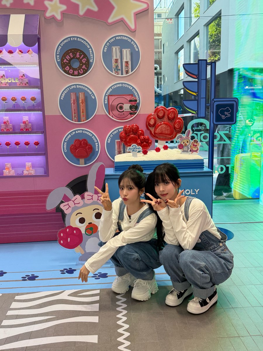 A moment captured by fromis (9)'s fan