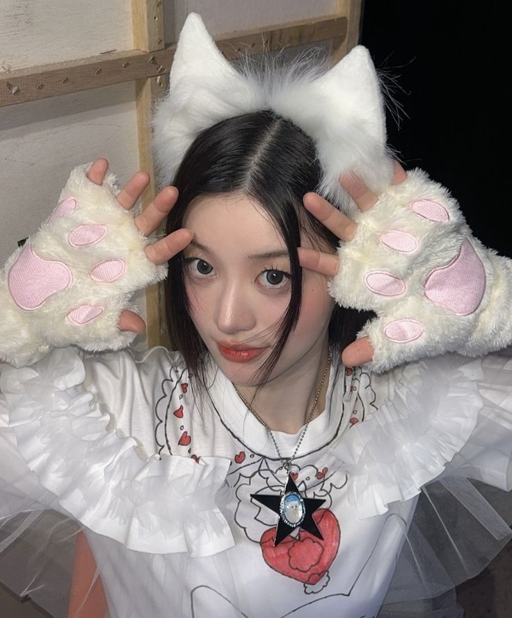 Recent activity shot of Minju (ILLIT)