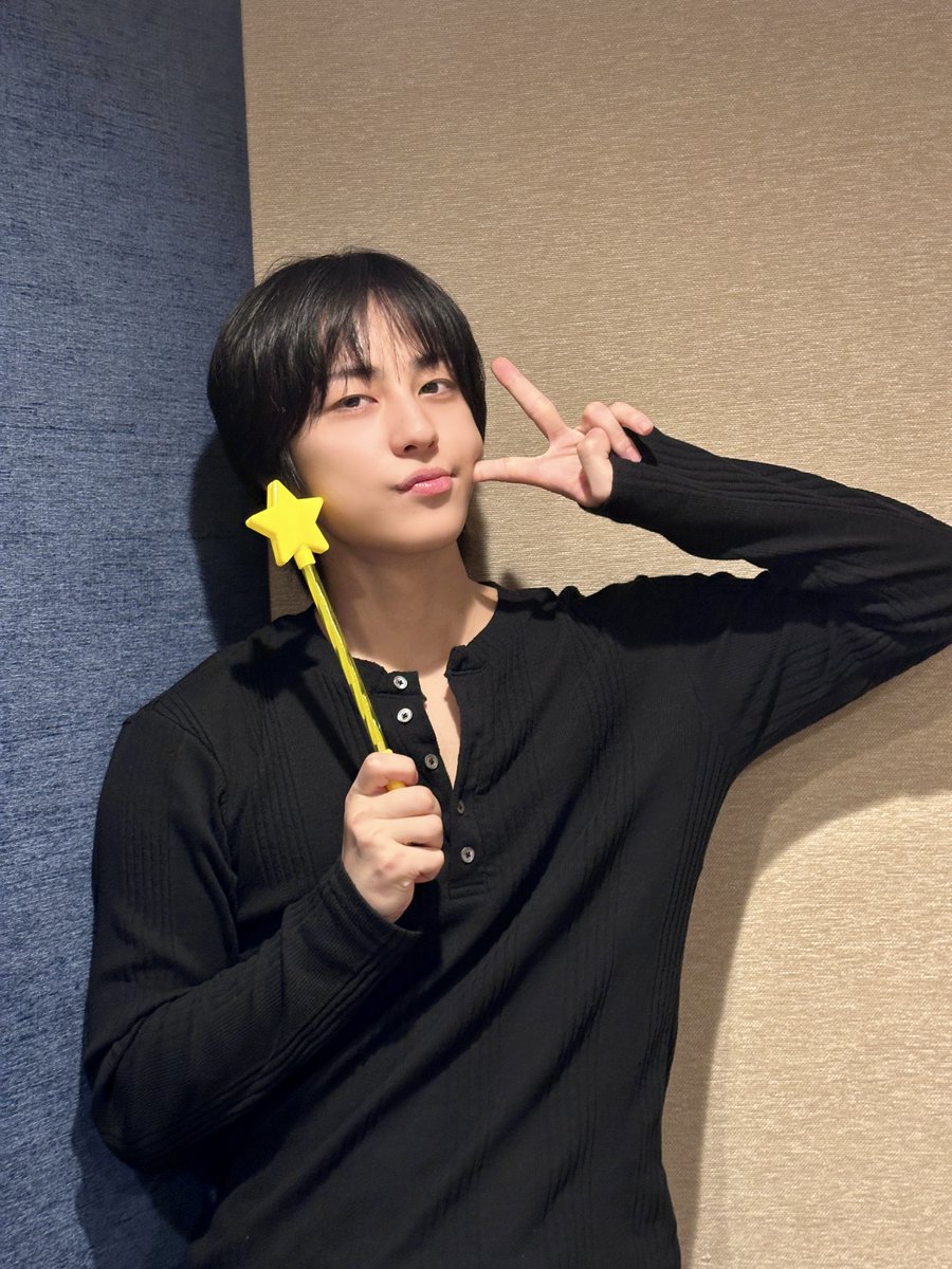 Latest photo of &TEAM