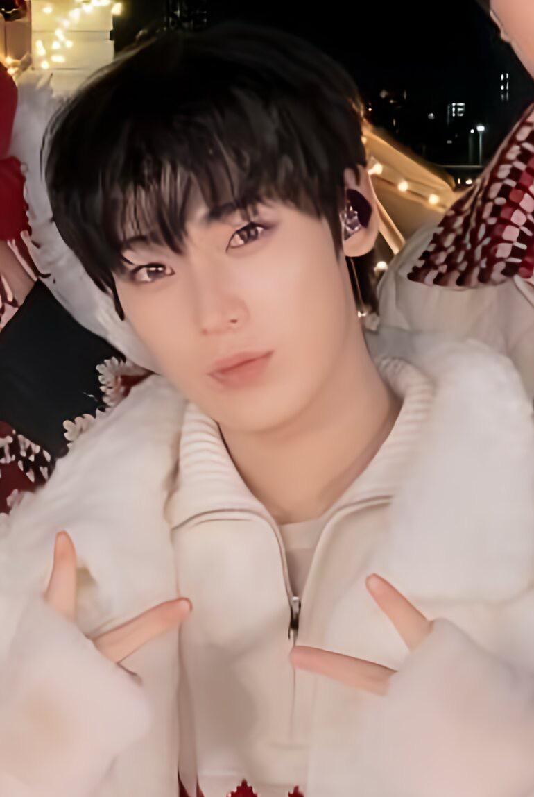 선우 (ENHYPEN) 최근 활동샷