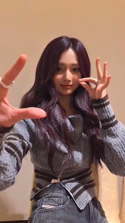 Foto aktivitas terbaru TWICE