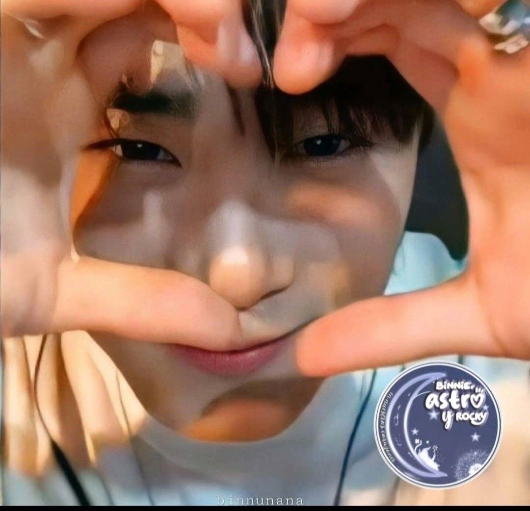Latest photo of Moonbin (ASTRO)