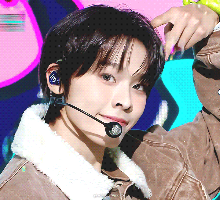 A moment captured by Riku (NCT WISH)'s fan