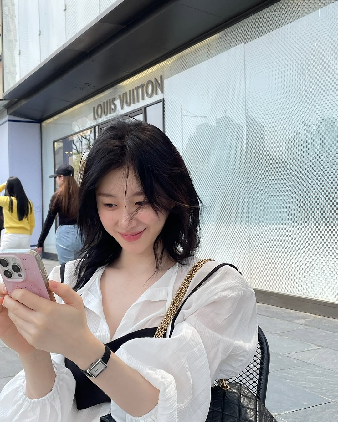 Behind-the-scenes cut of Chaeryeong (ITZY)