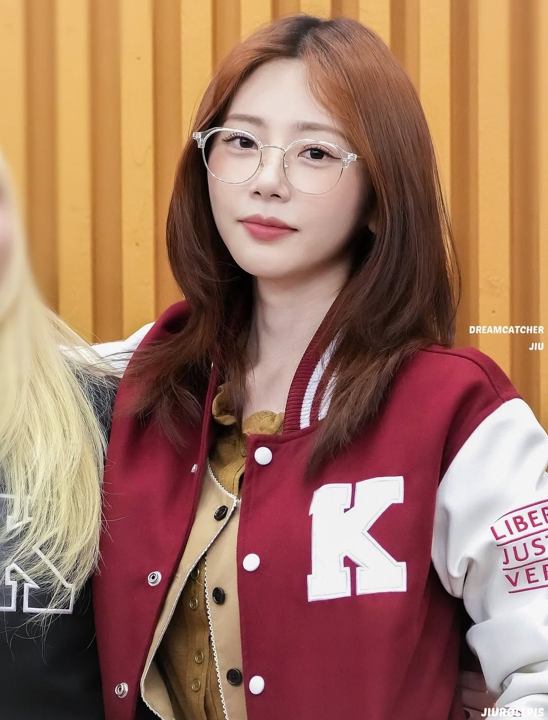A moment captured by DREAMCATCHER's fan